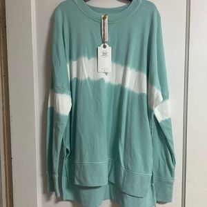 True Craft aqua and white sweatshirt